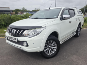 2017 Mitsubishi L200 2.4 Di-D Dc Barbarian Auto 4WD Euro 6 4dr in White — image 3