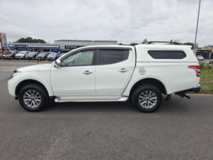 2017 Mitsubishi L200 2.4 Di-D Dc Barbarian Auto 4WD Euro 6 4dr in White — image 4