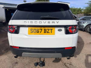 2018 Land Rover Discovery Sport Td4 Se Tech in White — image 5