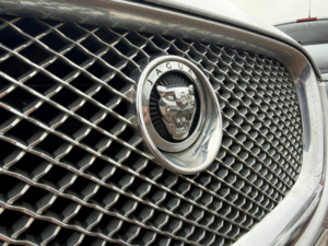 2013 Jaguar Xf 2.2d Luxury Saloon 4dr Diesel Auto Euro 5 (s/s) (200 Ps) in Silver — image 5