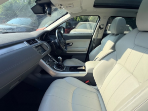2018 Land Rover Range Rover Evoque Td4 Se Tech in Blue — image 2