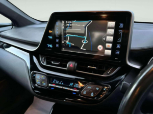 2018 Toyota C-Hr 1.8 Vvt-H Design CVT Euro 6 (s/s) 5dr in Silver — image 6