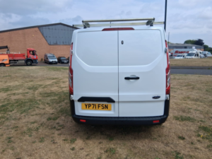 2022 Ford Transit Custom 2.0 320 Ecoblue Leader Panel Van 5dr Diesel Manual L2 H1 Euro 6 (s/s) (130 Ps) in White — image 4