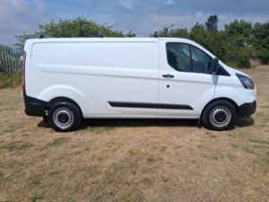 2022 Ford Transit Custom 2.0 320 Ecoblue Leader Panel Van 5dr Diesel Manual L2 H1 Euro 6 (s/s) (130 Ps) in White — image 6