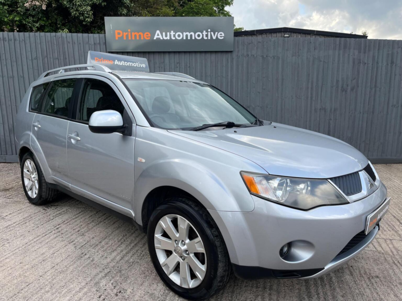 2009 Mitsubishi Outlander 2.0 Di-Dc Elegance 4WD Euro 4 5dr in Silver — image 1