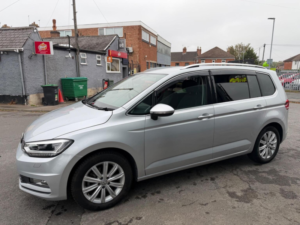 2016 Volkswagen Touran 1.4 Tsi Bluemotion Tech Sel DSG Euro 6 (s/s) 5dr in Silver — image 5