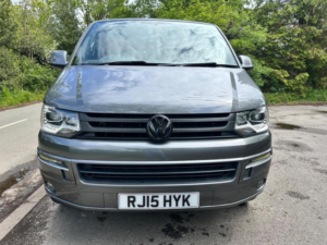 2015 Volkswagen Transporter 2.0 Bitdi T32 Highline Kombi DSG 4motion L1 H1 4dr in Grey — image 2
