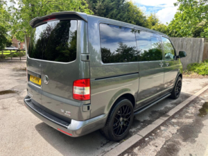 2015 Volkswagen Transporter 2.0 Bitdi T32 Highline Kombi DSG 4motion L1 H1 4dr in Grey — image 6