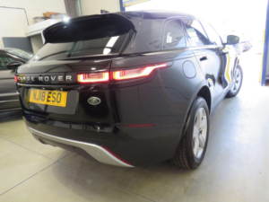 2018 Land Rover Range Rover Velar 2.0 D180 S Auto 4WD Euro 6 (s/s) 5dr in Black — image 6