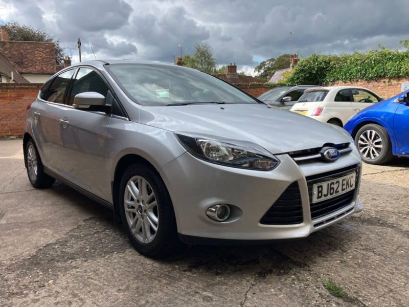 2012 Ford Focus 1.0 T Ecoboost Titanium in Silver — image 1