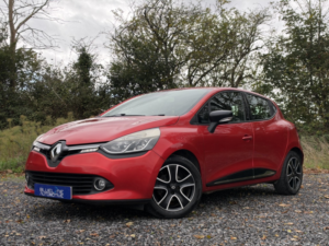 2016 Renault Clio 0.9 Dynamique Nav Tce 90 in Red — image 4