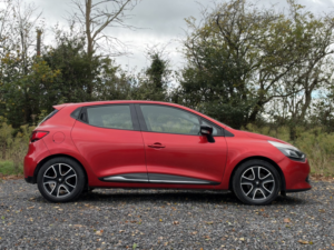 2016 Renault Clio 0.9 Dynamique Nav Tce 90 in Red — image 5