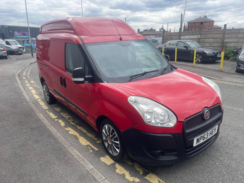 2013 Fiat Doblo 1.6 Jtd Multijet 16v L1 H1 4dr in Red — image 1