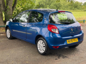 2010 Renault Clio 1.2 I-Music Euro 5 3dr in Blue — image 4