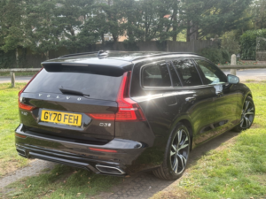 2020 Volvo V60 2.0 R-Design Plus D3 in Black — image 4