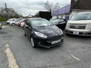 2012 Ford Fiesta 1.0 T Ecoboost Titanium in Black — image 4