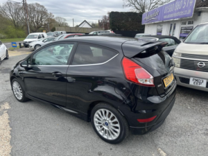 2012 Ford Fiesta 1.0 T Ecoboost Titanium in Black — image 6