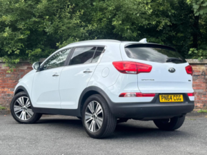 2014 Kia Sportage 1.7 Crdi Ecodynamics 3 2WD Euro 5 (s/s) 5dr in White — image 2