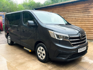 2025 Renault Trafic 4 SEAT Wheelchair Accessible Disabled Access Vehicle Wav in Grey — image 3