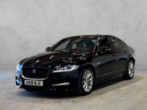 2018 Jaguar Xf 2.0i R-Sport Auto Euro 6 (s/s) 4dr in Black — image 4