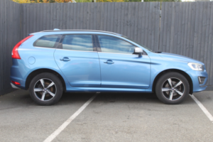 2016 Volvo Xc60 2.0 R-Design Nav D4 in Blue — image 5