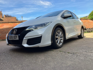 2015 Honda Civic 1.4 I-Vtec S in White — image 2