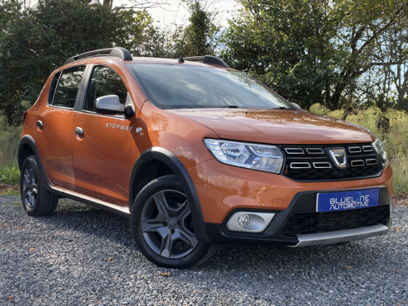 2018 Dacia Sandero Stepway 0.9 Stepway Se Summit Tce 90 in Orange — image 1