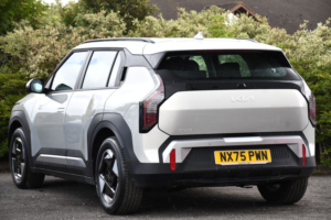 2025 Kia Ev3 81.4kwh Air SUV 5dr Electric Auto (201 Bhp) in Silver — image 3