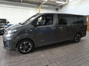 2023 Vauxhall Vivaro Life Electric 50kwh Ultimate MPV 5dr Electric Auto Lwb (8 Seat, 11kw Charger) (136 Ps) in Grey — image 4