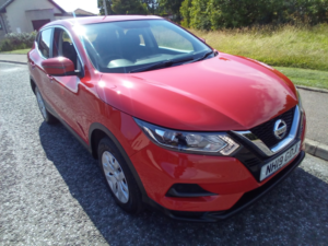 2019 Nissan Qashqai 1.3 Dig-T Visia in Red — image 3