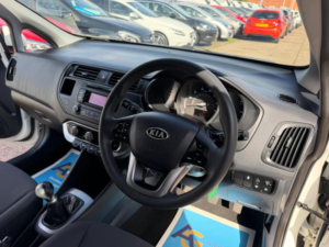 2012 Kia Rio 1.25 1 Euro 5 5dr in White — image 3