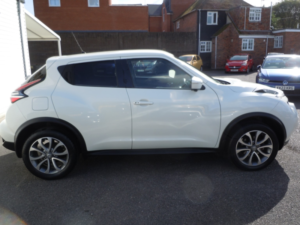 2016 Nissan Juke 1.2 Dig-T Tekna in White — image 3