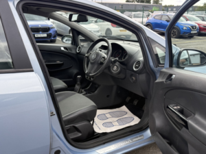 2009 Vauxhall Corsa 1.4 I 16v Design in Blue — image 5