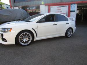 2008 Mitsubishi Lancer 2.0 T Evo X Rs in White — image 5