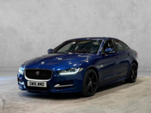 2016 Jaguar Xe 2.0d R-Sport Auto Euro 6 (s/s) 4dr in Blue — image 4