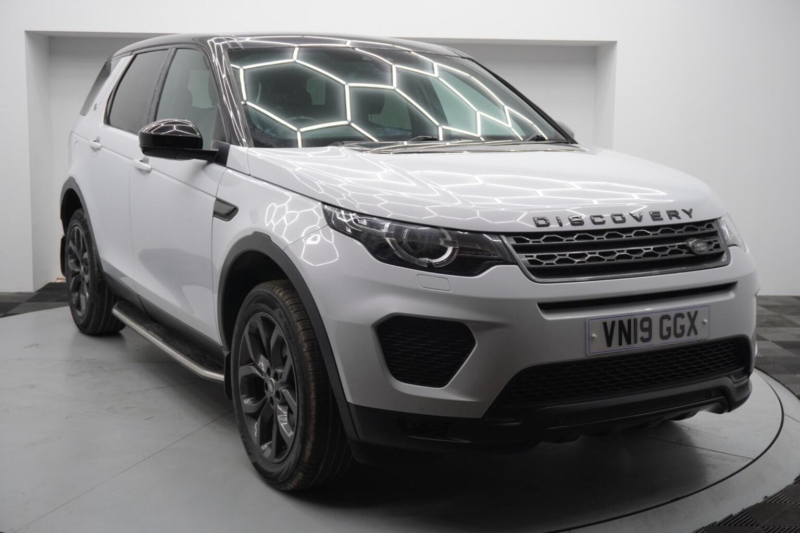 2019 Land Rover Discovery Sport 2.0 Td4 Landmark Auto 4WD Euro 6 (s/s) 5dr in White — image 1