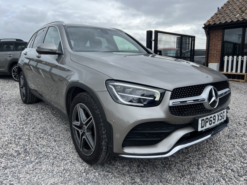 2020 Mercedes-Benz Glc 2.0 Glc220d Amg Line in Silver — image 1