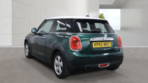 2015 MINI Hatch 1.5 Cooper Euro 6 (s/s) 3dr in Green — image 3