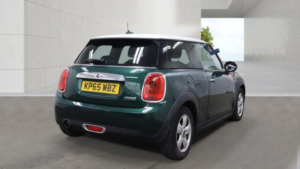 2015 MINI Hatch 1.5 Cooper Euro 6 (s/s) 3dr in Green — image 4