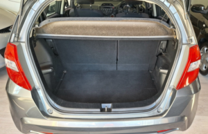 2011 Honda Jazz 1.4 I-Vtec Es in Grey — image 6
