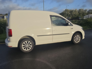 2020 Volkswagen Caddy 2.0 Tdi C20 Highline Swb Euro 6 (s/s) 5dr in White — image 2
