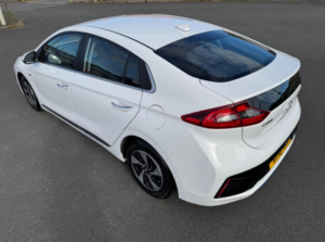 2019 Hyundai Ioniq 1.6 H-Gdi Premium Dct Euro 6 (s/s) 5dr in White — image 2
