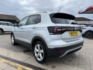 2019 Volkswagen T-Cross 1.0 Tsi Sel in Silver — image 5