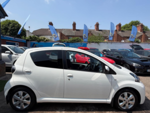 2012 Toyota Aygo 1.0 Vvt-I Fire Multimode Euro 5 5dr (a/c) in White — image 6