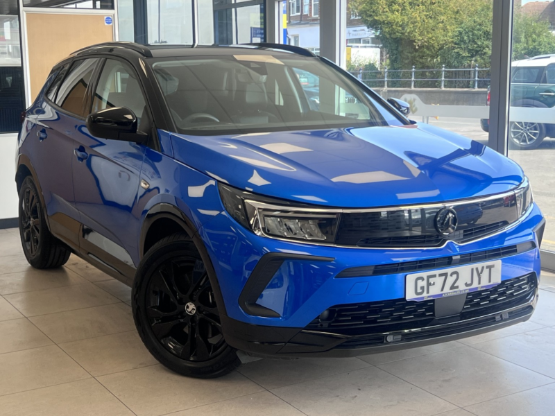 2022 Vauxhall Grandland 1.6 New Grandland Gs Line 1.6 225ps Plug-In Hybrid 8 Speed Auto in Blue — image 1