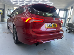 2020 Ford Focus 2.3t Ecoboost St Auto Euro 6 (s/s) 5dr in Red — image 3