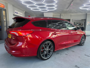 2020 Ford Focus 2.3t Ecoboost St Auto Euro 6 (s/s) 5dr in Red — image 6