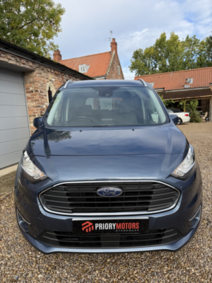 2022 Ford Grand Tourneo Connect 1.5 Tourneo Connect Titanium Grand Tourneo 1.5l Ecoblue 120ps Fwd 6-Speed Manual in Blue — image 6