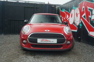 2016 MINI Hatch 1.2 One Hatchback 5dr Petrol Auto Euro 6 (s/s) (102 Ps) in Red — image 4