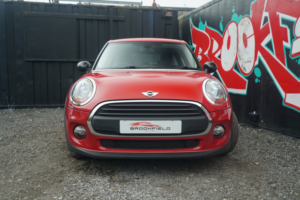 2016 MINI Hatch 1.2 One Hatchback 5dr Petrol Auto Euro 6 (s/s) (102 Ps) in Red — image 5